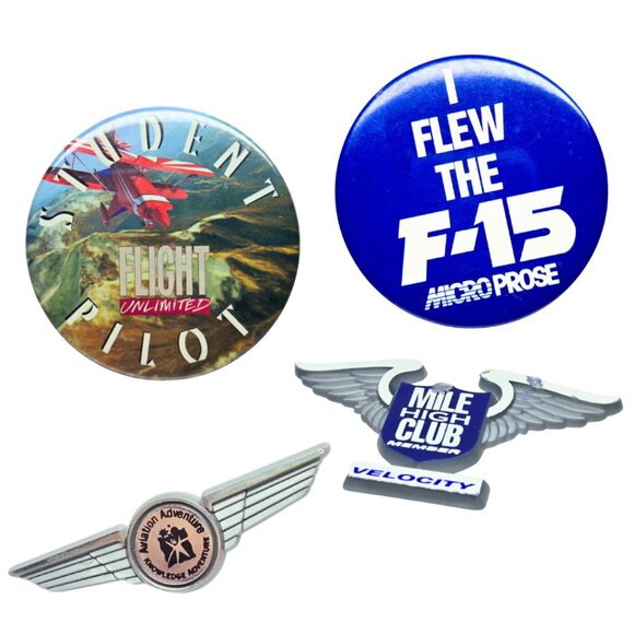 Airplane Flight Video Game Flight Simulator Promotional Pins & Buttons - Picture 1 of 9